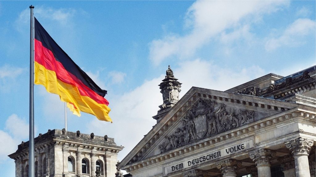 Cetățenie Germană în 2026: Avantaje, Dubla Cetățenie și Condiții